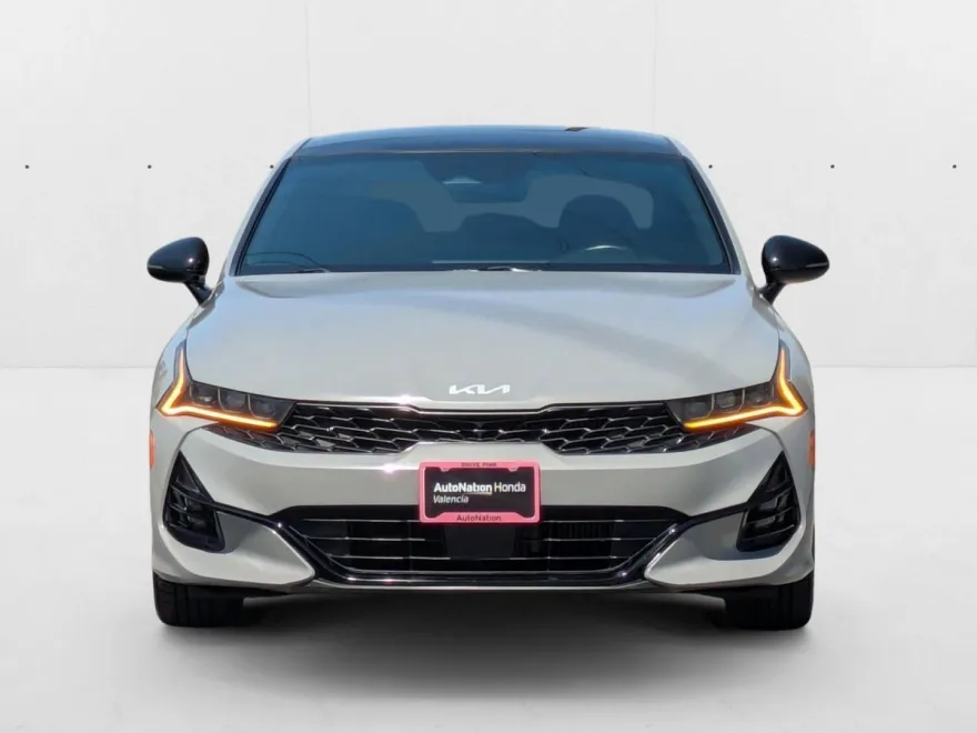 2022 Kia K5 GT-Line photo 1