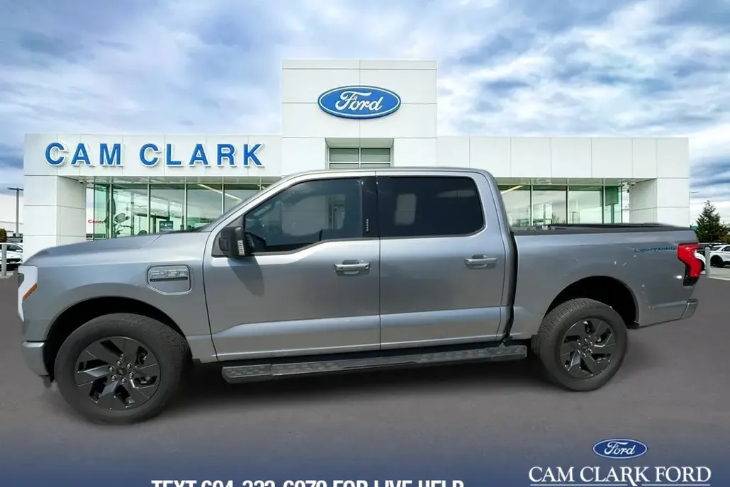 2023 Ford F-150 Lightning XLT photo 1