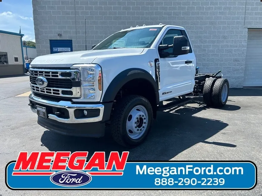 2025 Ford F-550 XL photo 1