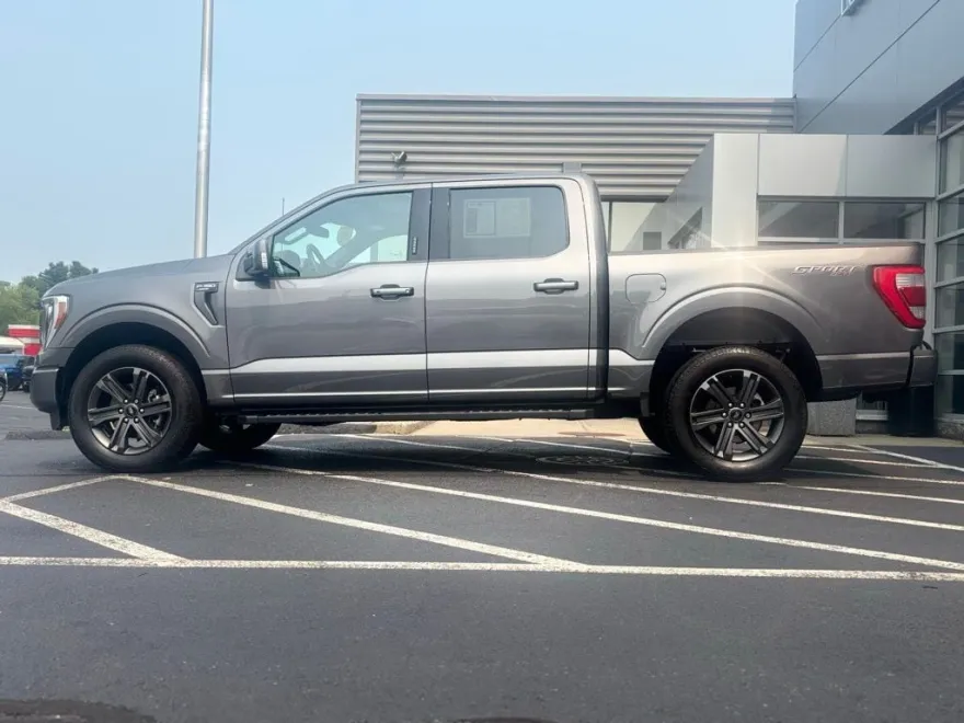 2023 Ford F-150 Lariat photo 1