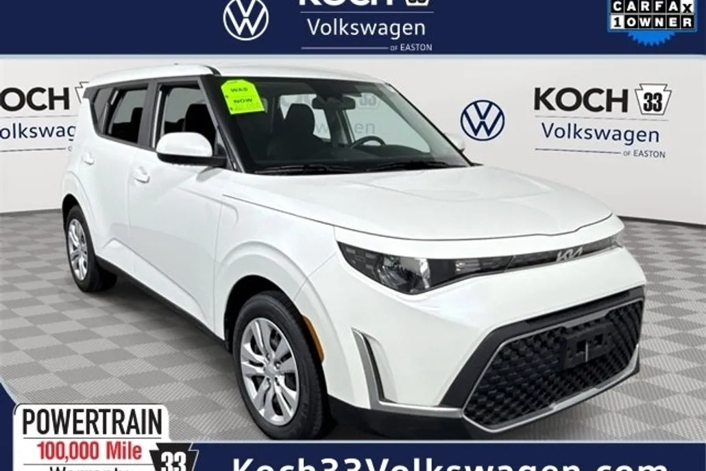 2023 Kia Soul LX photo 1