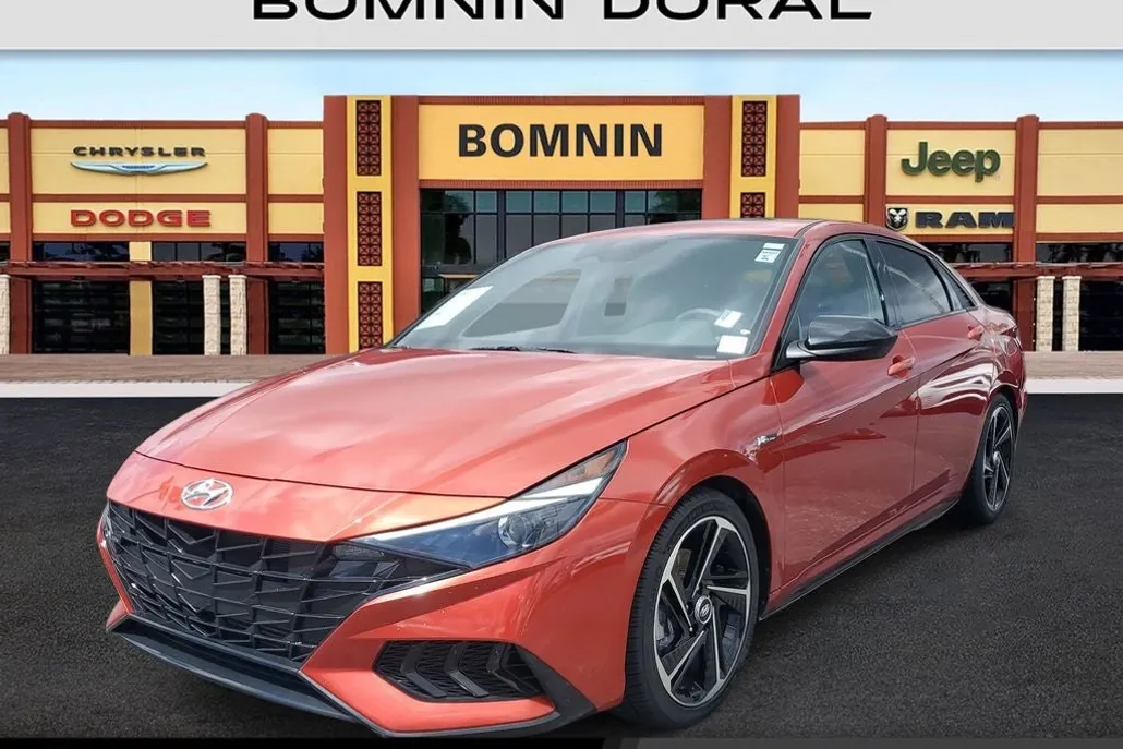 2022 Hyundai Elantra N Line photo 1