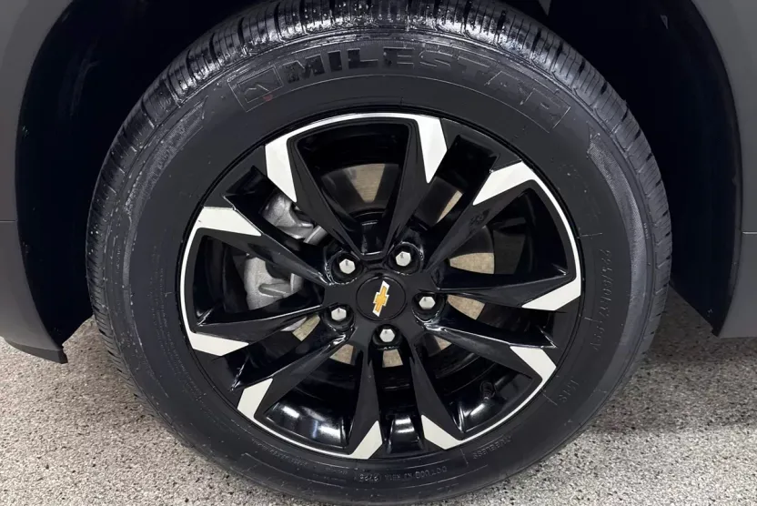 2023 Chevrolet Trailblazer LT photo 1