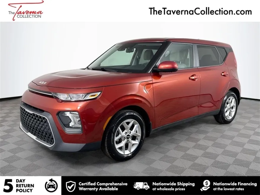 2022 Kia Soul LX photo 1