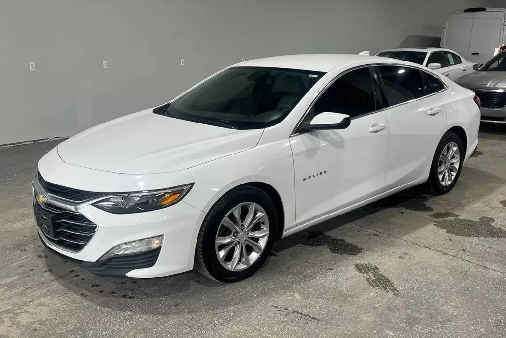 2021 Chevrolet Malibu 1LT photo 1