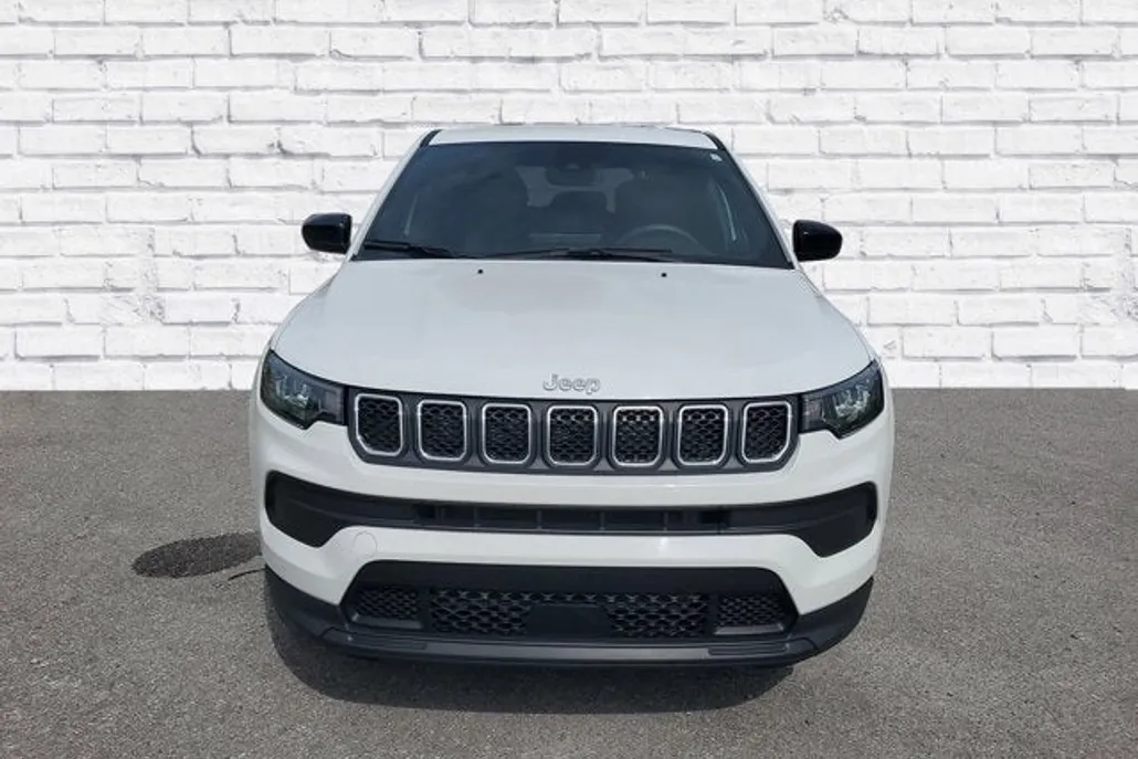 2023 Jeep Compass Sport photo 1