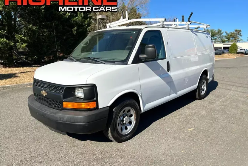 2014 Chevrolet Express Cargo Van photo 1