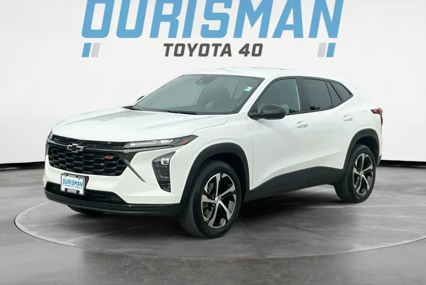 2024 Chevrolet Trax photo 1