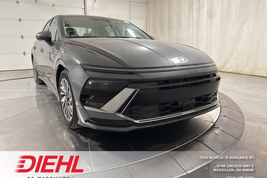 2025 Hyundai Sonata Hybrid SEL photo 1