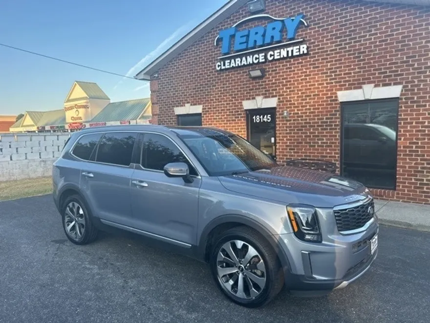 2020 Kia Telluride S photo 1