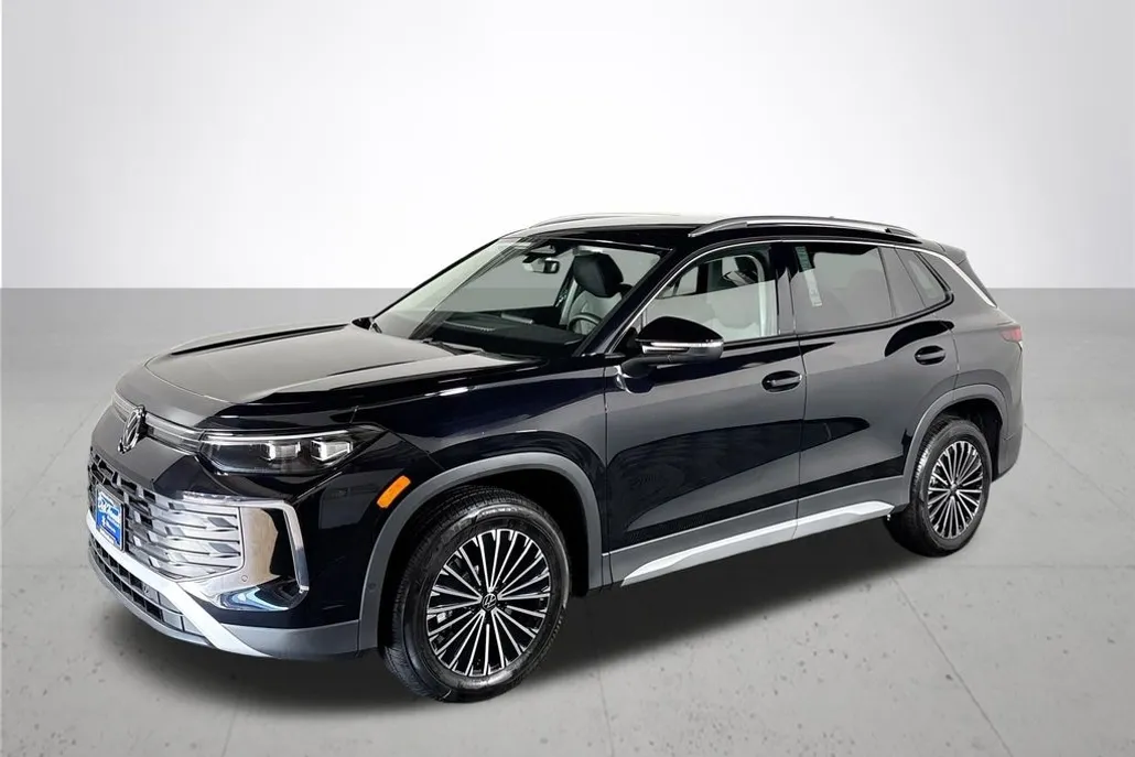 2025 Volkswagen Tiguan S photo 1