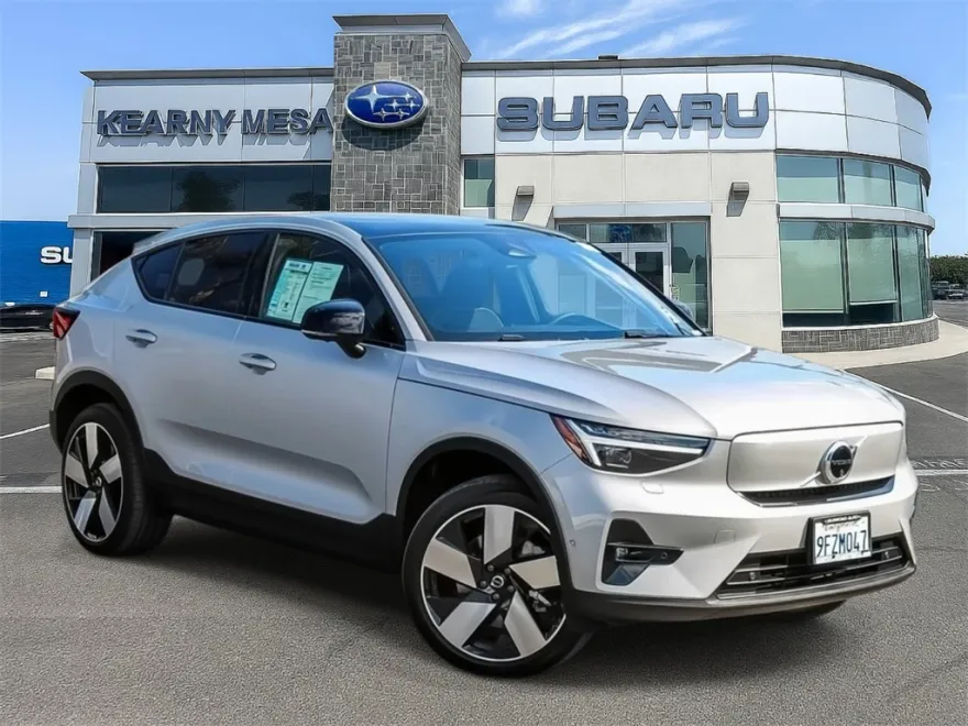 2023 Volvo C40 Recharge Ultimate photo 1