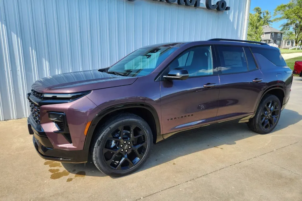 2025 Chevrolet Traverse RS photo 1