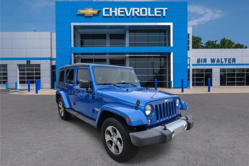 2015 Jeep Wrangler Unlimited Sahara photo 1