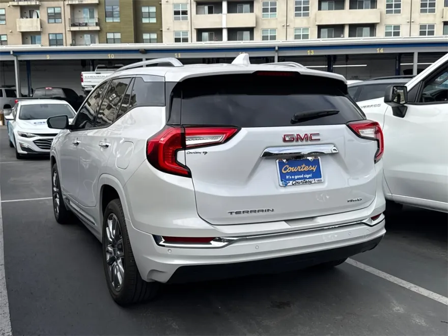 2024 Gmc Terrain Denali photo 1