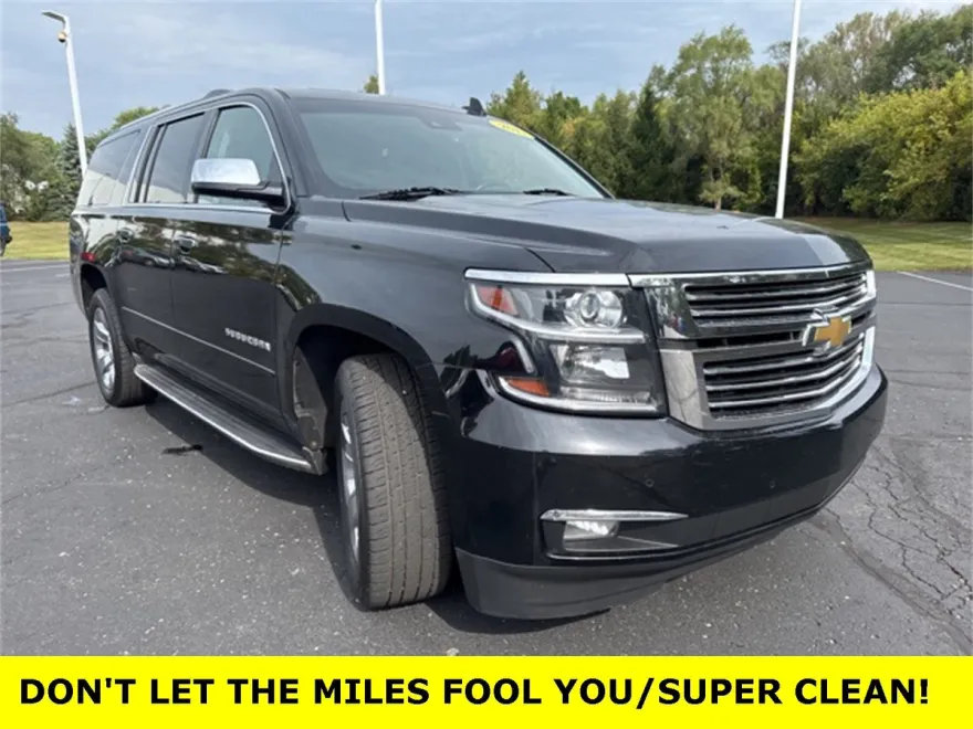 2017 Chevrolet Suburban Premier photo 1