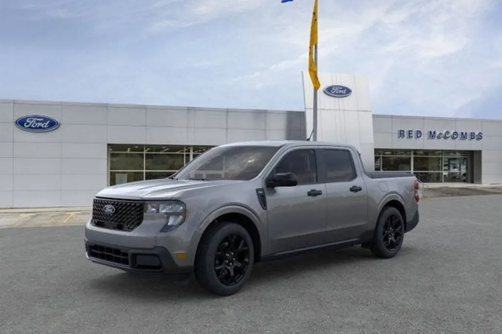 2025 Ford Maverick XLT photo 1