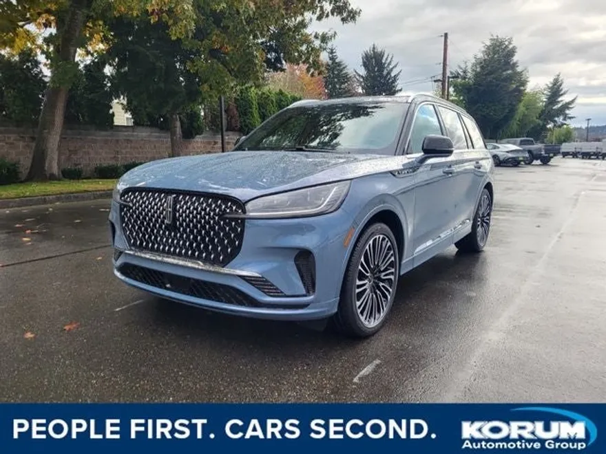2025 Lincoln Aviator Black Label photo 1