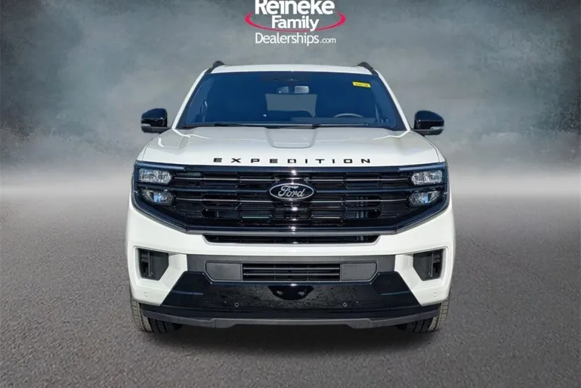 2025 Ford Expedition Platinum MAX photo 1