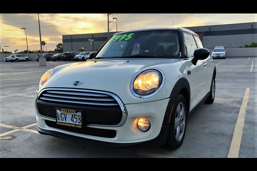 2015 Mini Cooper 4 Door Hardtop photo 1