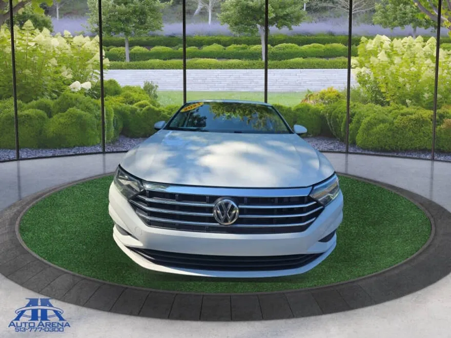2021 Volkswagen Jetta SE R-Line photo 1