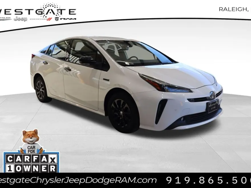 2022 Toyota Prius photo 1