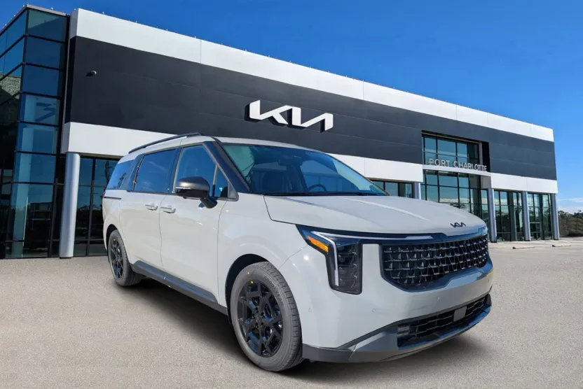 2026 Kia Carnival SX Prestige photo 1