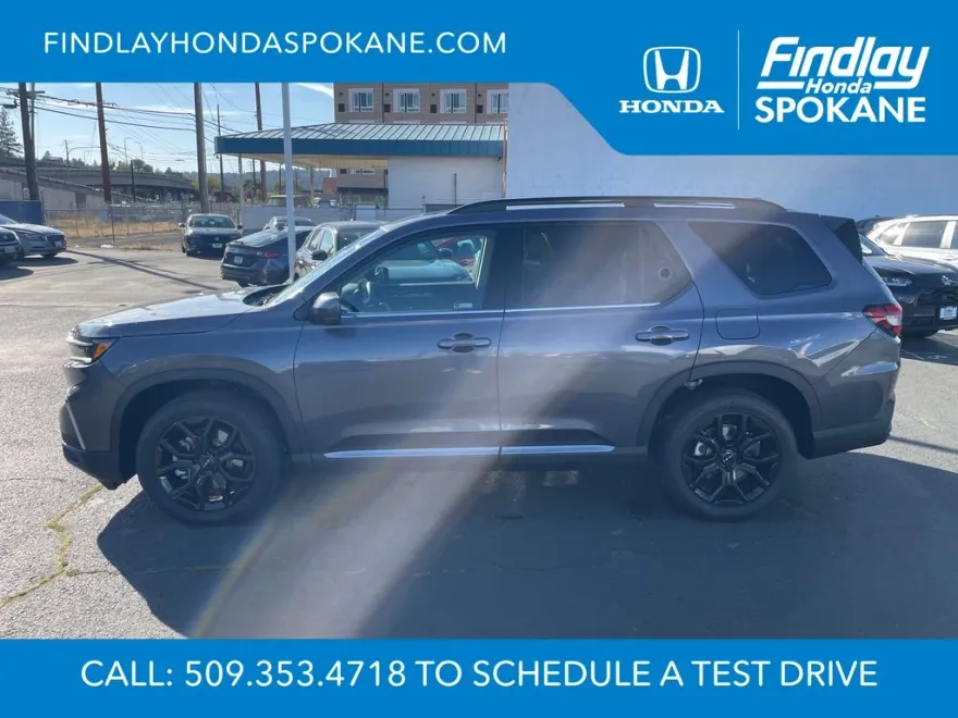 2025 Honda Pilot Touring photo 1