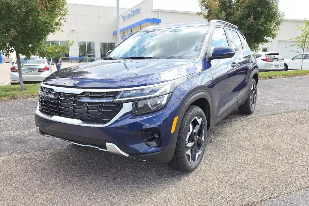 2025 Kia Seltos EX photo 1