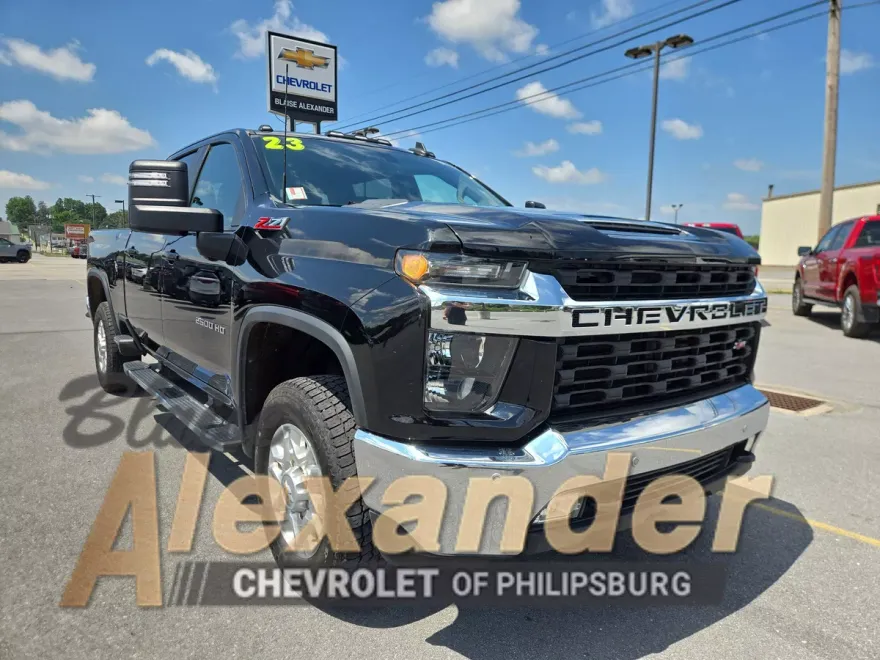2023 Chevrolet Silverado 2500HD LT photo 1