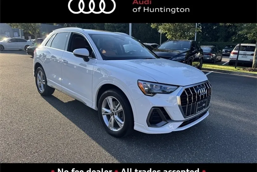 2022 Audi Q3 S line Premium photo 1