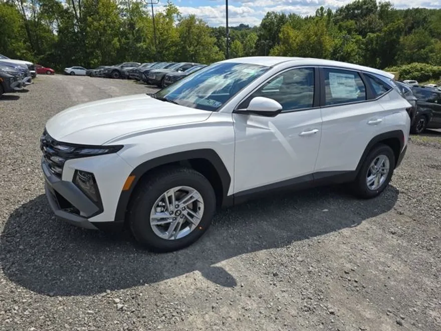 2025 Hyundai Tucson SE photo 1