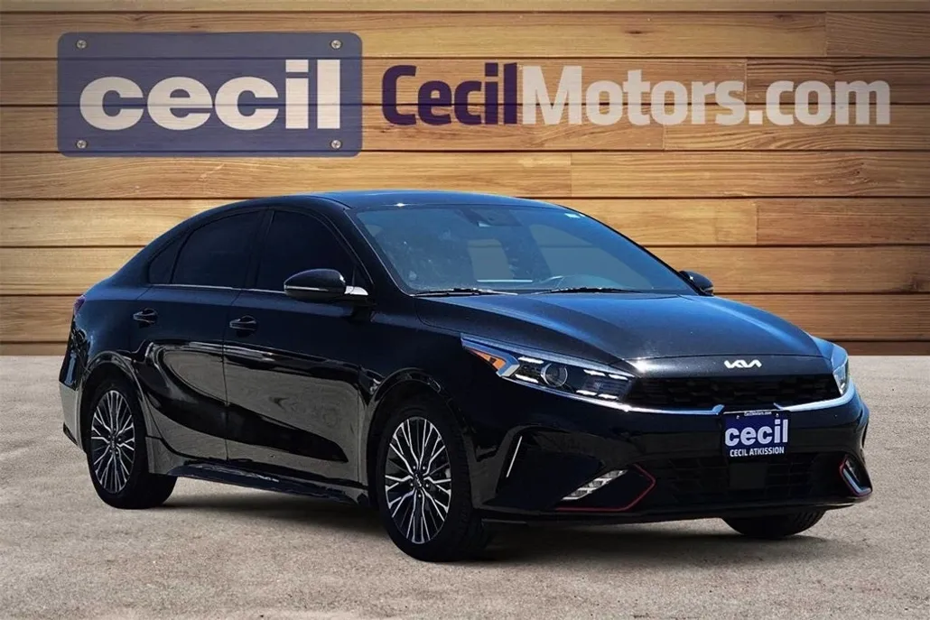2023 Kia Forte GT-Line photo 1