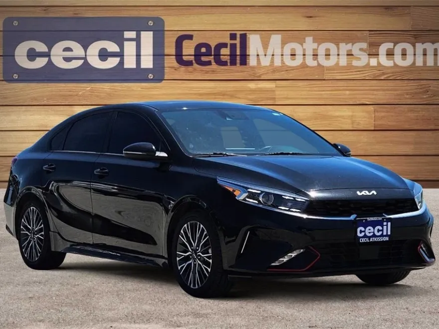 2023 Kia Forte GT-Line photo 1