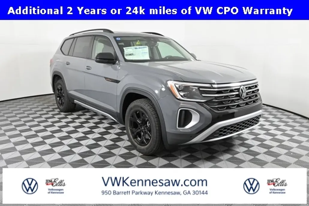 2025 Volkswagen Atlas Peak Edition SE photo 1