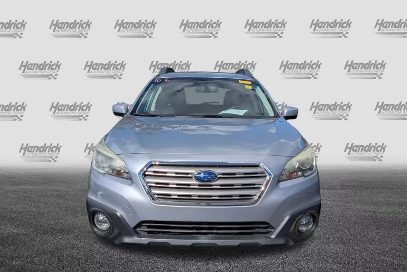 2015 Subaru Outback 2.5i Premium photo 1