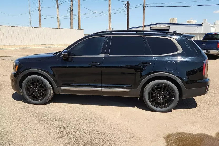 2023 Kia Telluride X-Line photo 1