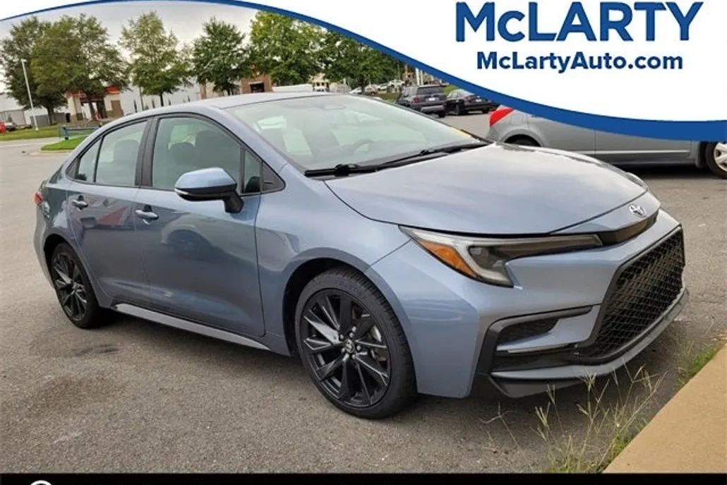 2024 Toyota Corolla SE photo 1