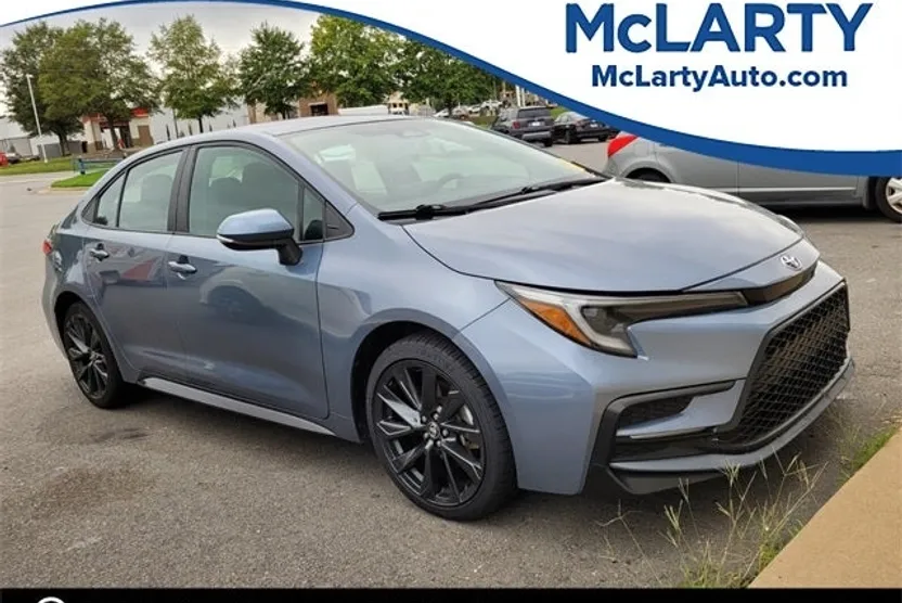2024 Toyota Corolla SE photo 1