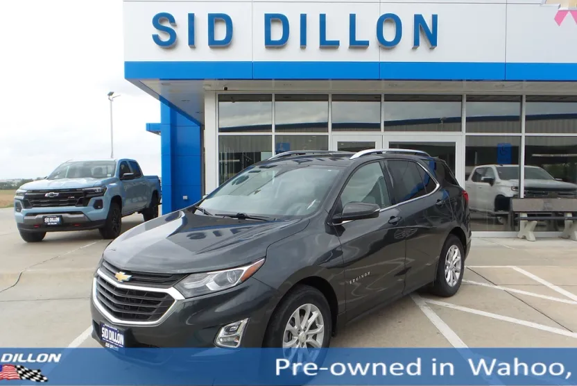 2019 Chevrolet Equinox LT photo 1