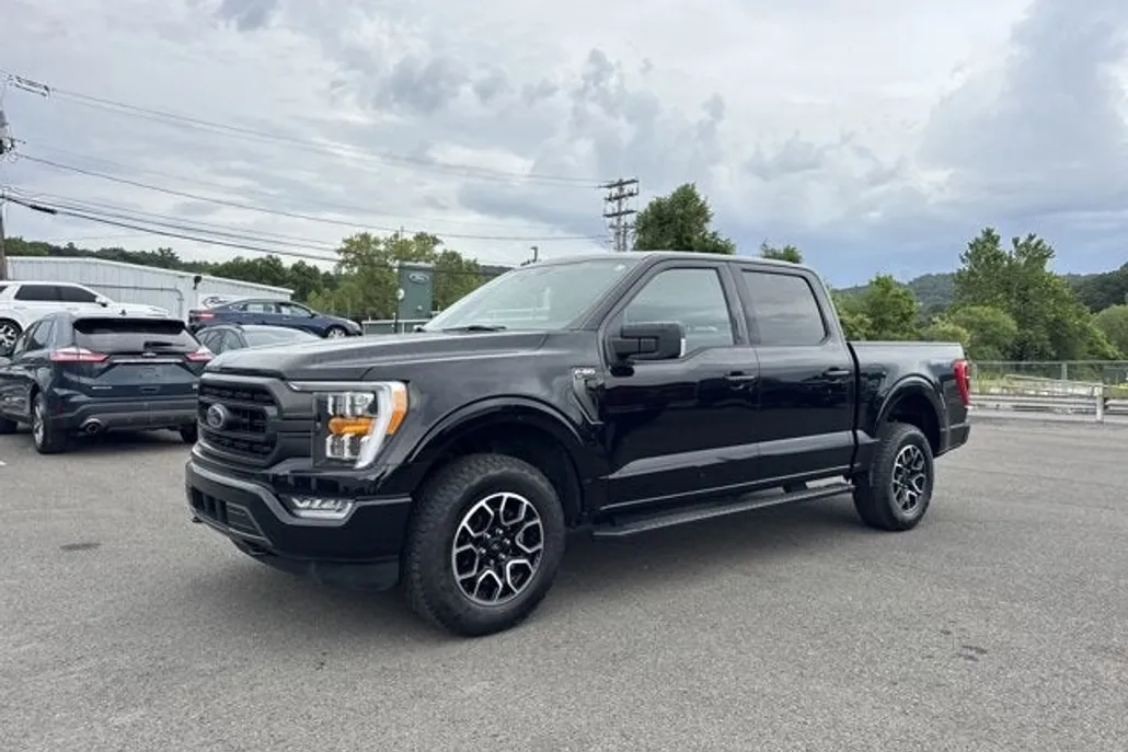 2023 Ford F-150 XLT photo 1