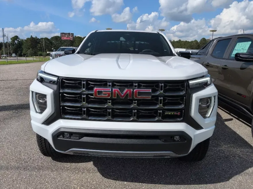2025 Gmc Canyon AT4 photo 1