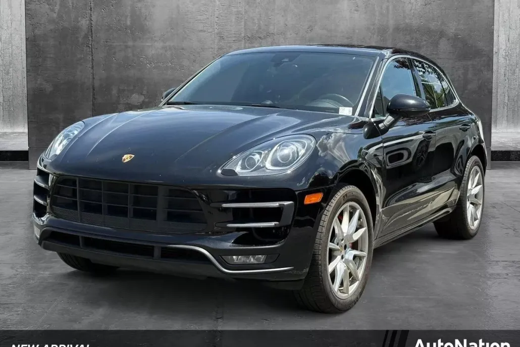 2015 Porsche Macan Turbo photo 1