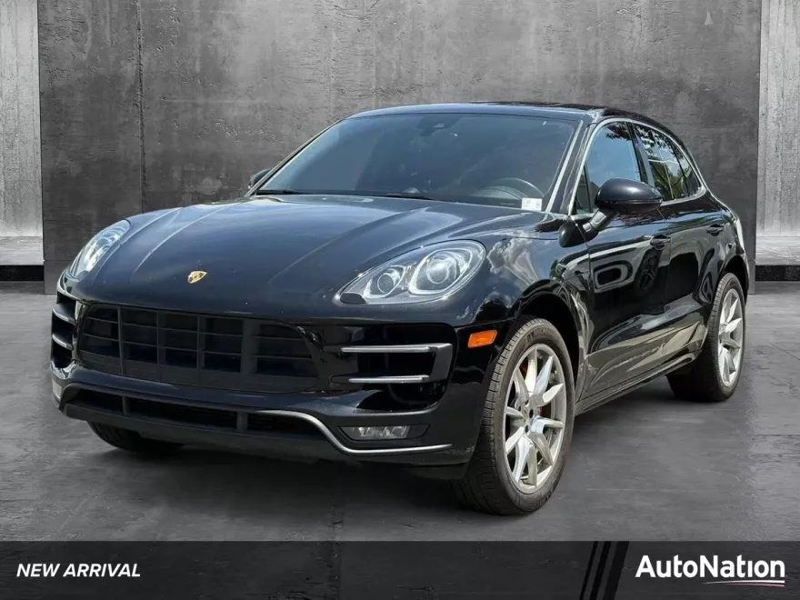 2015 Porsche Macan Turbo photo 1