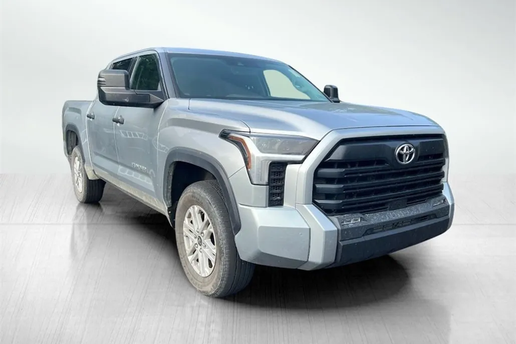 2022 Toyota Tundra SR5 photo 1