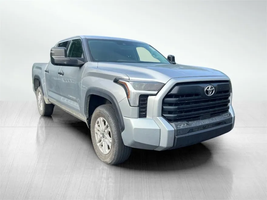 2022 Toyota Tundra SR5 photo 1