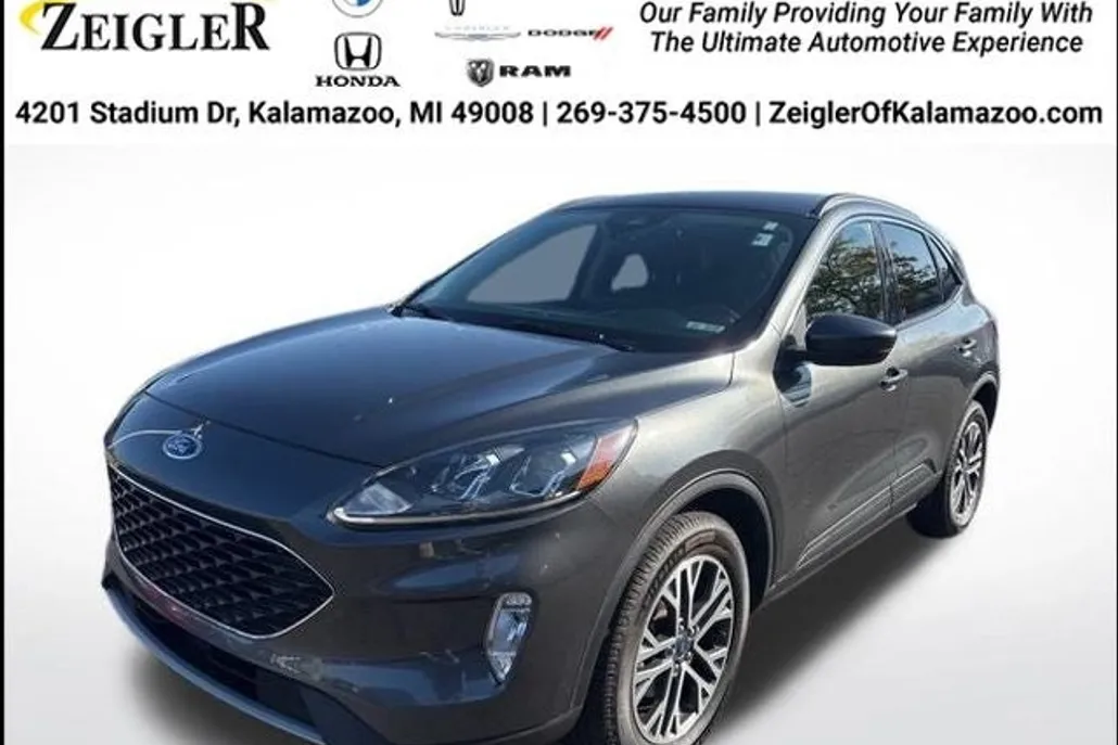 2020 Ford Escape SEL photo 1