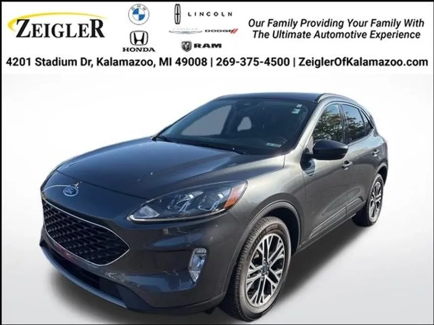 2020 Ford Escape SEL photo 1