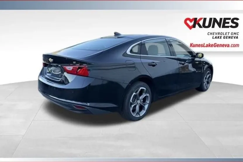 2024 Chevrolet Malibu 1LT photo 1