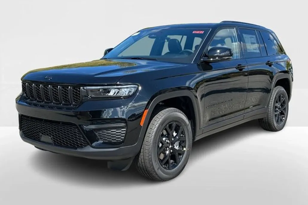 2025 Jeep Grand Cherokee Altitude photo 1